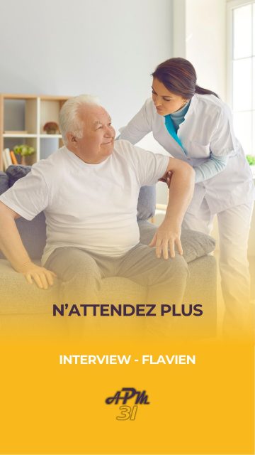L’importance d’anticiper 🎙️
Dans cette nouvelle interview, Flavien, gérant de votre agence à Blagnac, aborde un sujet crucial pour les familles : l’anticipation de la perte d’autonomie. 🌿
Trop souvent, les démarches sont lancées dans l’urgence, après une chute ou une hospitalisation. Pourtant, s’y prendre tôt change absolument tout :
    •    Créer un lien de confiance : Mettre en place des passages réguliers (même légers) permet au bénéficiaire de s’habituer sereinement à la présence d’une auxiliaire de vie. 🤝
    •    Mieux accompagner le futur : Connaître les habitudes et l’environnement d’une personne en amont nous permet de réagir au plus juste dès que les premiers signes de vieillesse ou les difficultés apparaissent. 🔍
    •    Alléger la charge mentale : Pour les proches aidants, c’est la certitude d’avoir un relais solide déjà en place le moment venu.
Prendre les devants, c’est s’assurer d’un accompagnement sur mesure, fluide et sans stress. 😌
👉 Et vous, avez-vous déjà pensé à anticiper ces démarches pour vos proches ? Venez en discuter avec nous à l’agence.
#blagnac #prevention #aideadomicile #maintienadomicile #toulouse